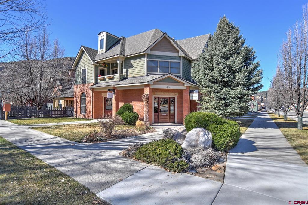 270 E College Drive Unit: 202