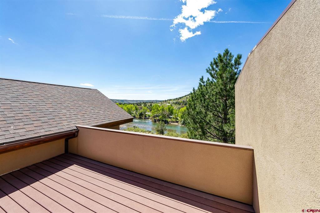 114 River Oaks Court