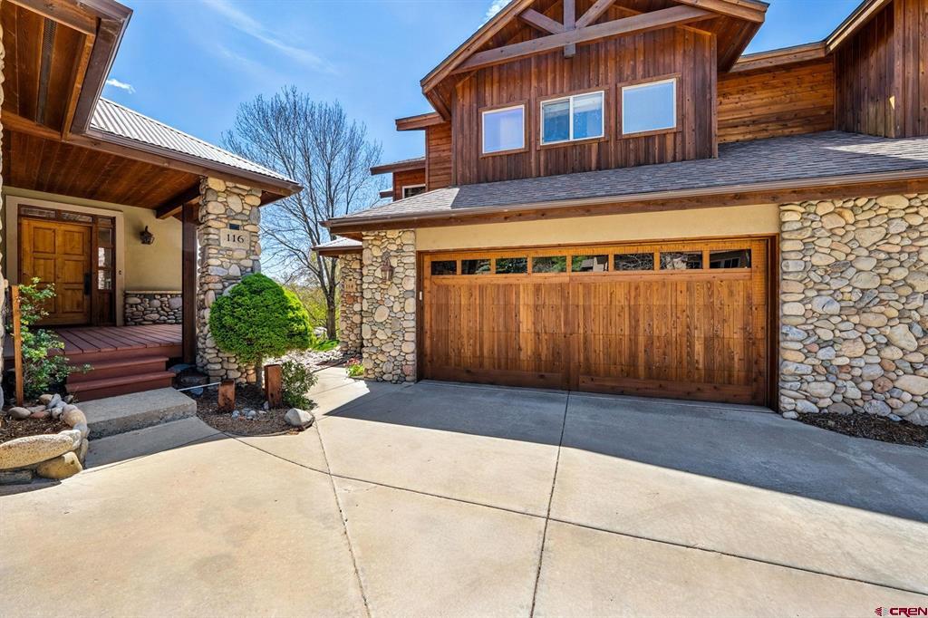 114 River Oaks Court