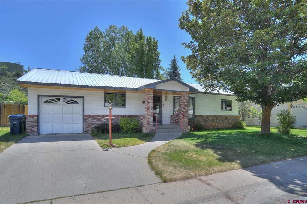 22 Bacus Avenue