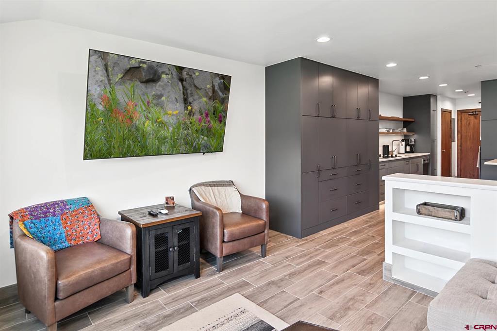 314 N Tamarron Drive Unit: 339
