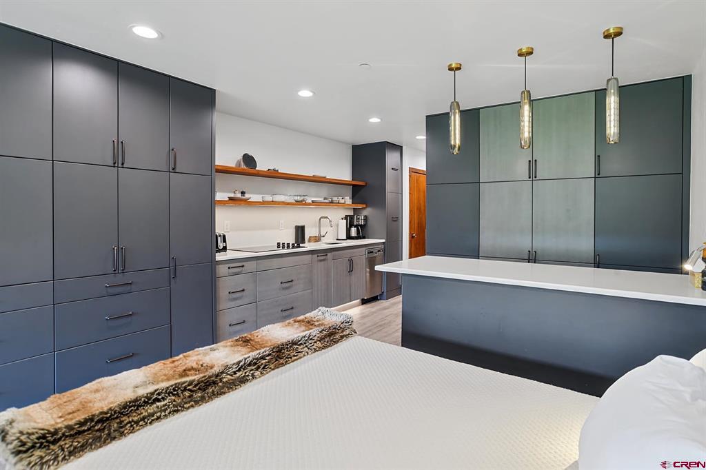 314 N Tamarron Drive Unit: 339