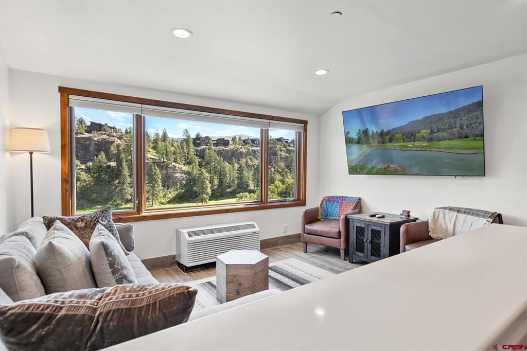 314 N Tamarron Drive Unit: 339