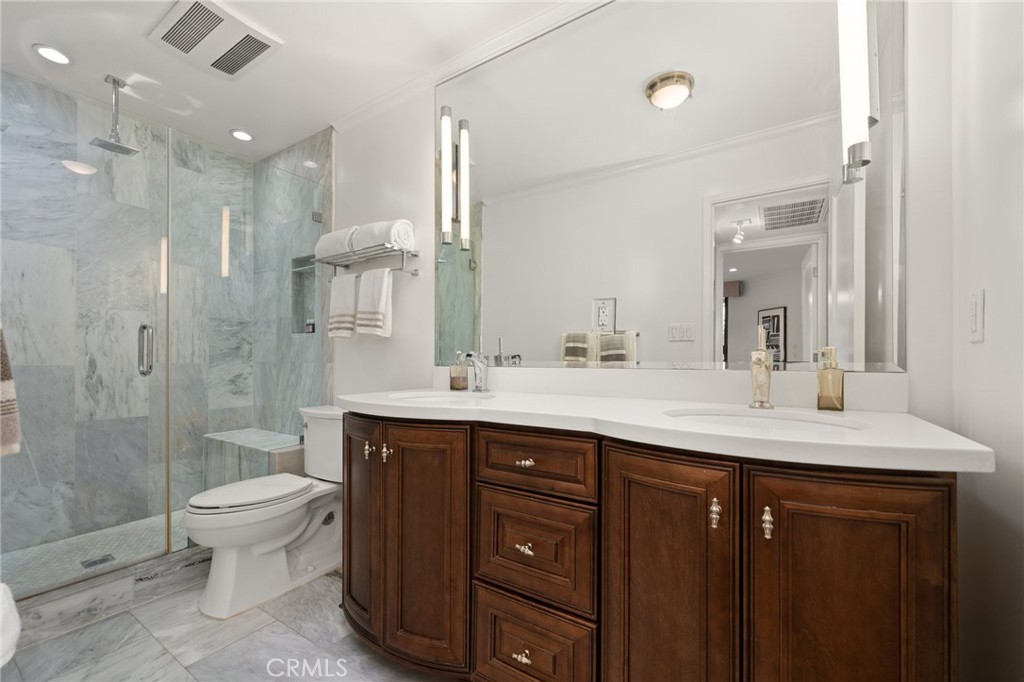 750 N Kings Road 220