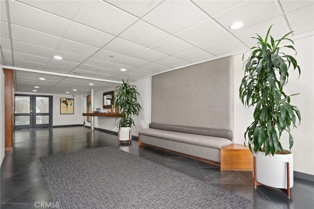 750 N Kings Road 220