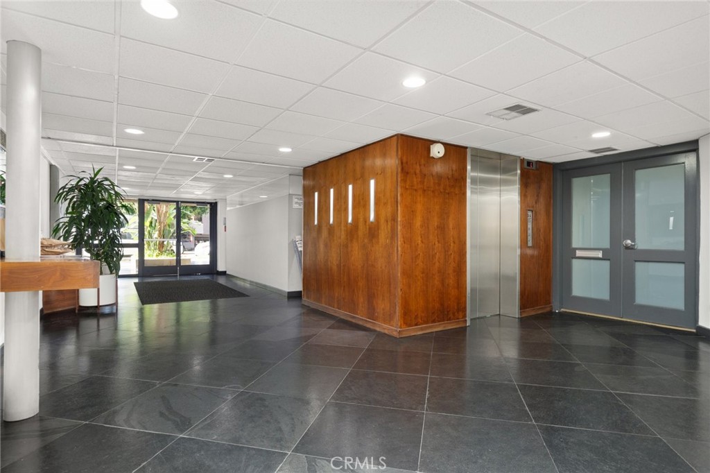 750 N Kings Road 220