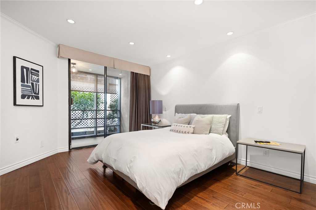 750 N Kings Road 220