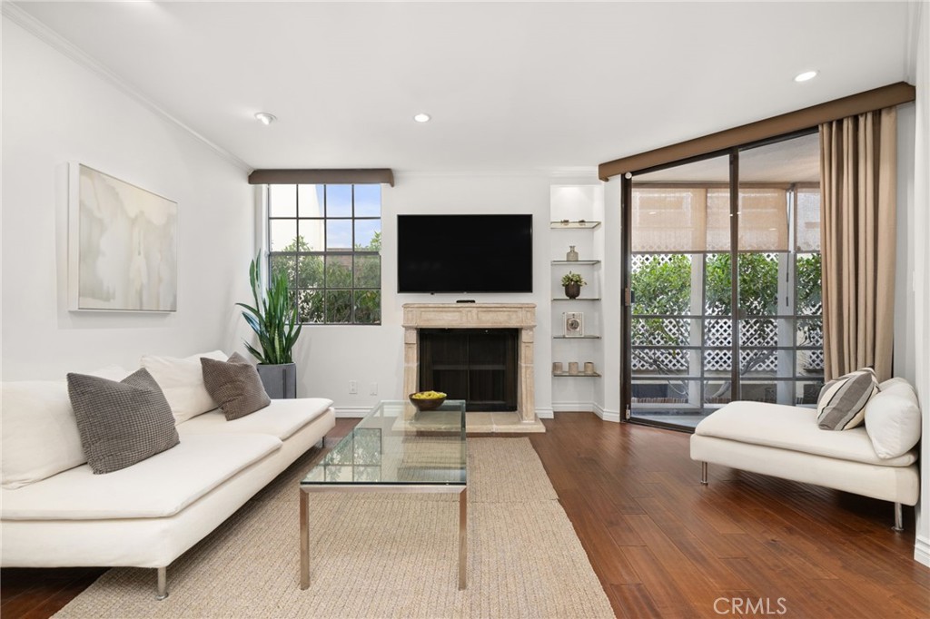 750 N Kings Road 220