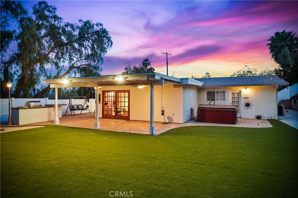 7044 Scarborough Peak Drive