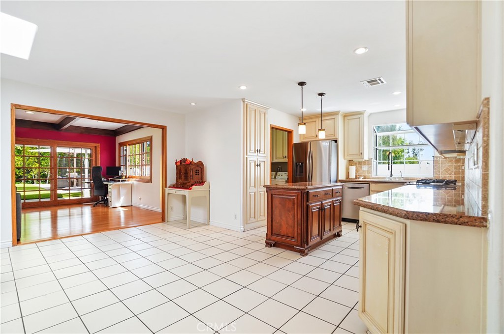 7044 Scarborough Peak Drive