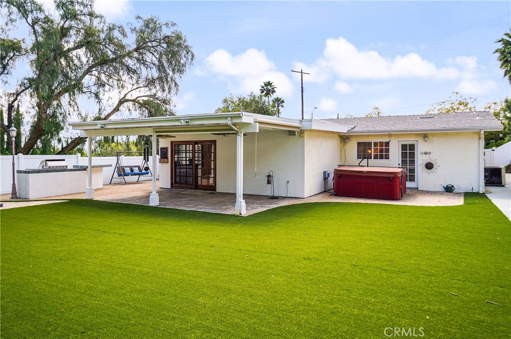 7044 Scarborough Peak Drive