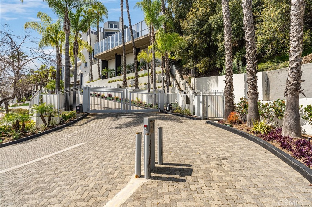 171 N Church Lane 407