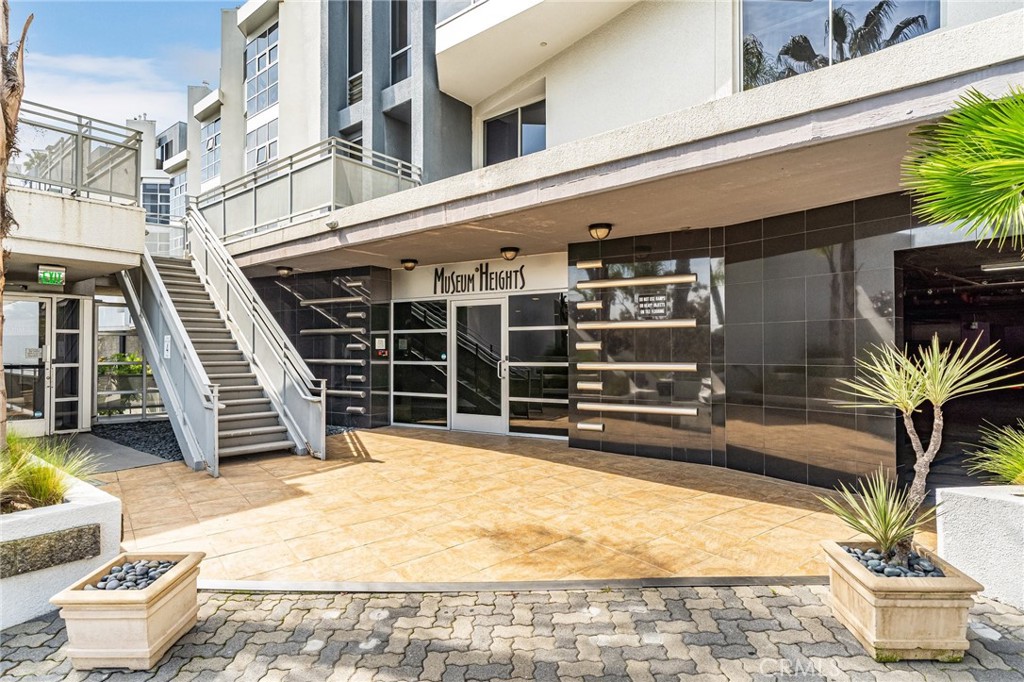 171 N Church Lane 407