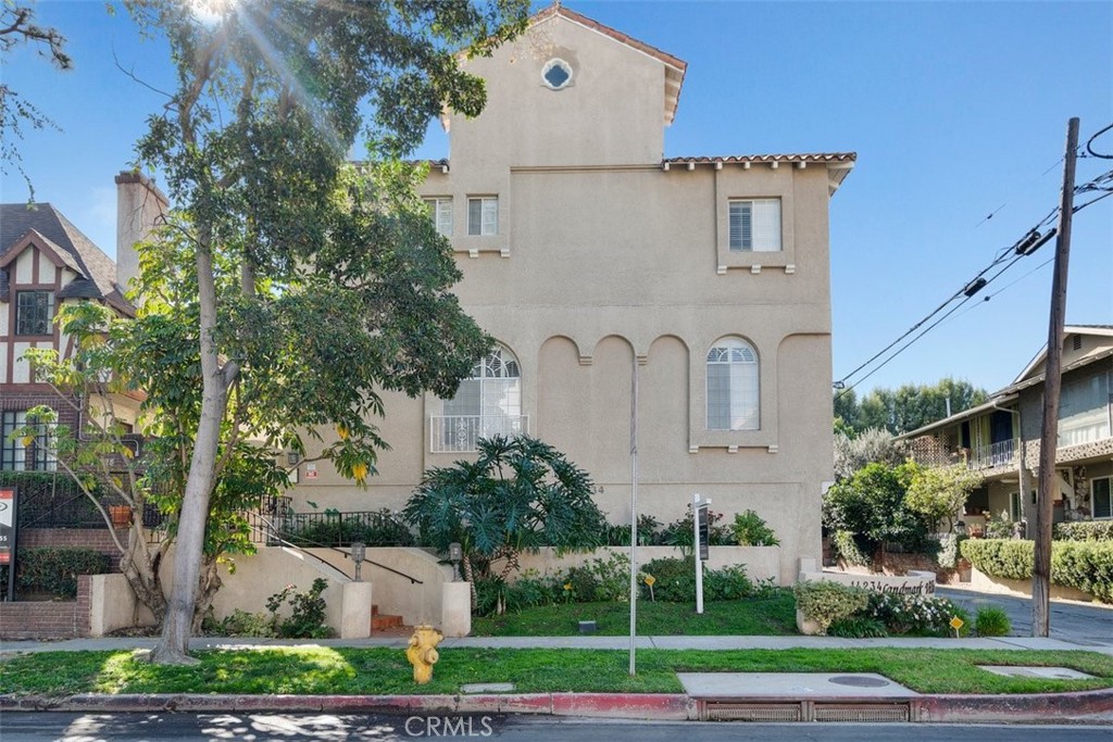 14234 Dickens Street 2