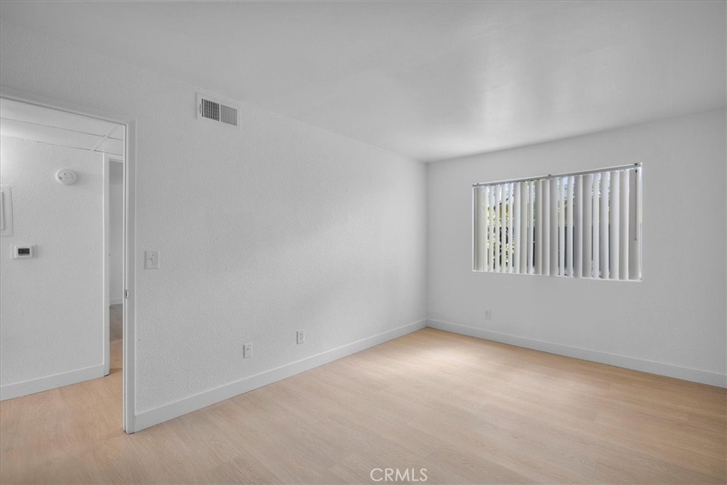 14937 Dickens Street 209