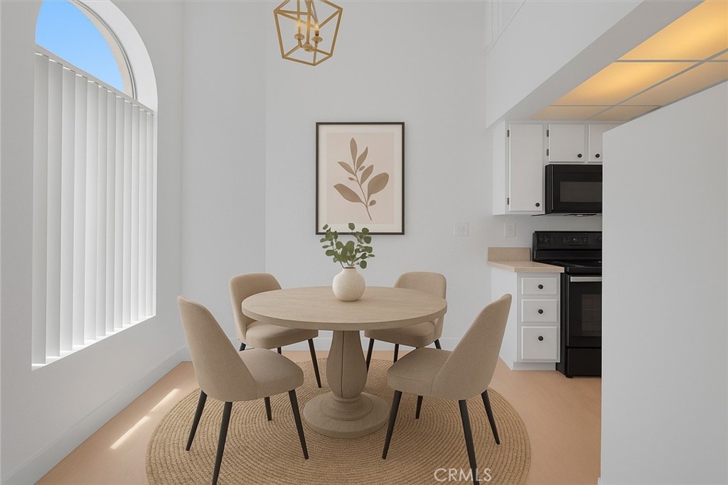 14937 Dickens Street 209