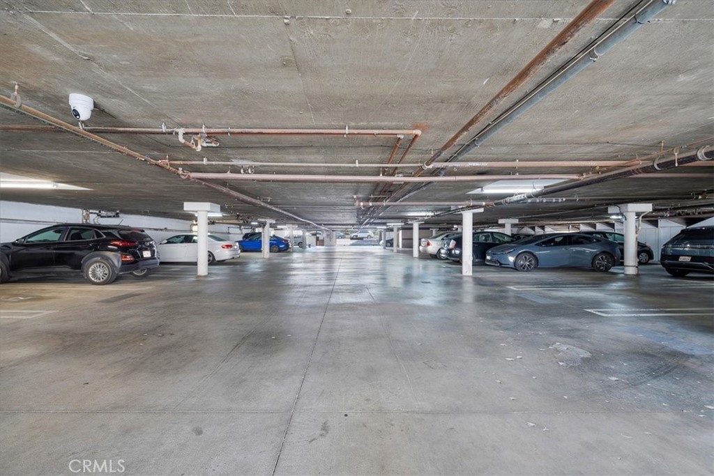 14937 Dickens Street 209