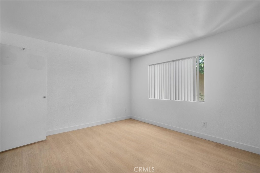 14937 Dickens Street 209