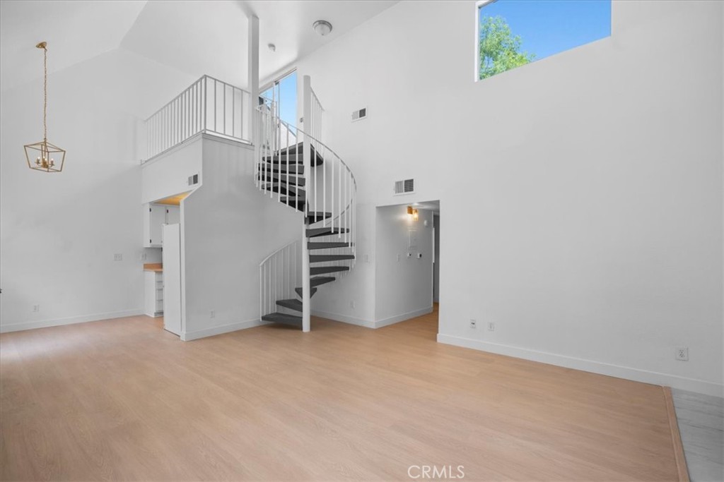 14937 Dickens Street 209