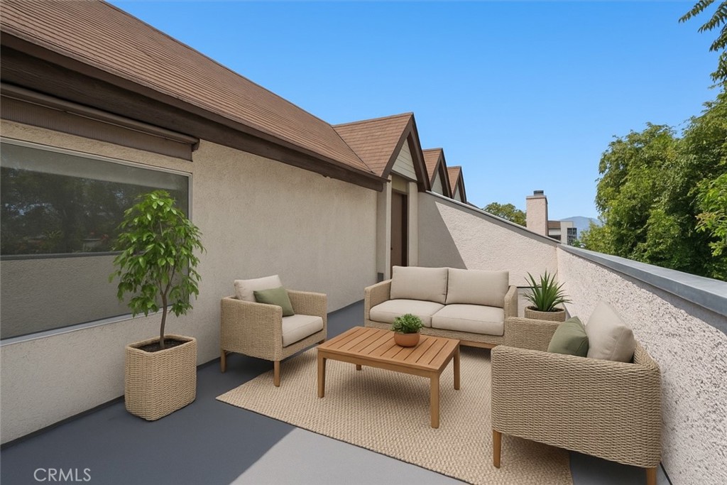 14937 Dickens Street 209