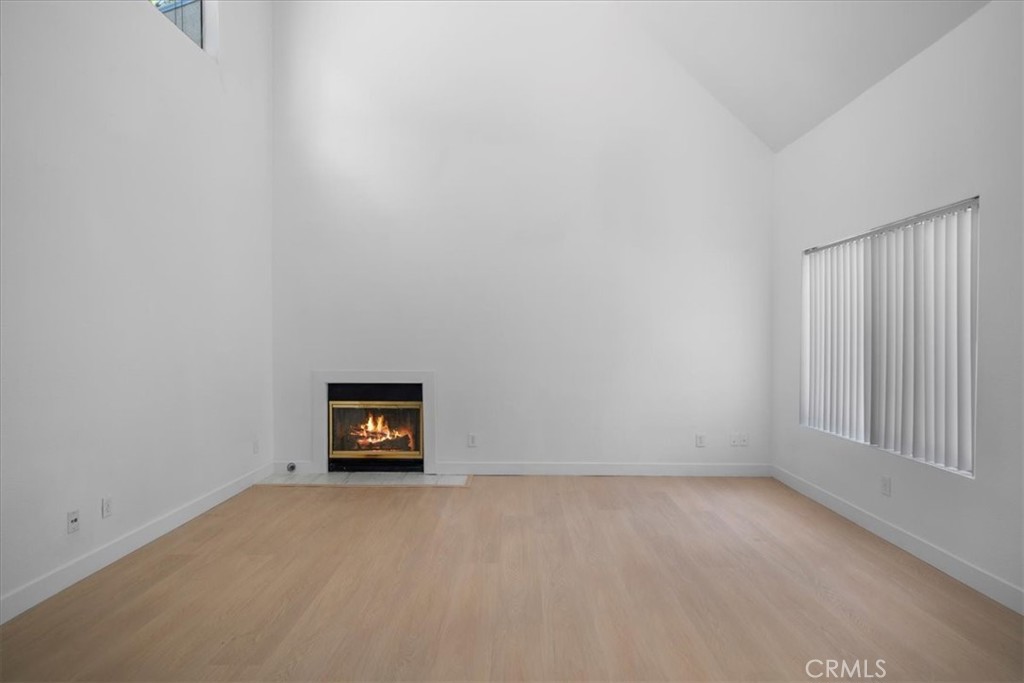 14937 Dickens Street 209