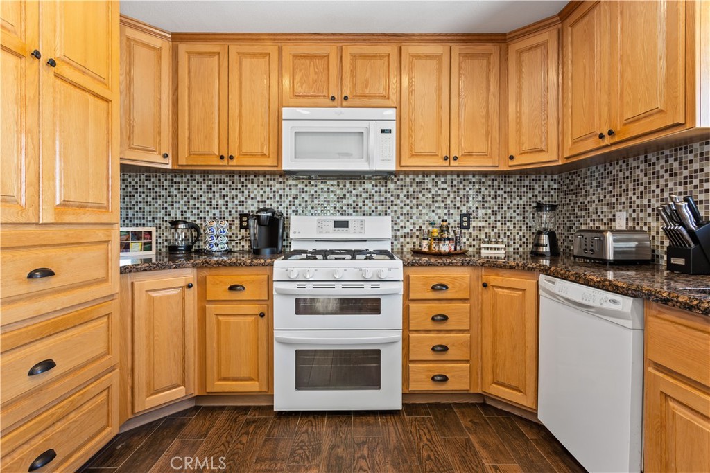 58338 Desert Gold Drive