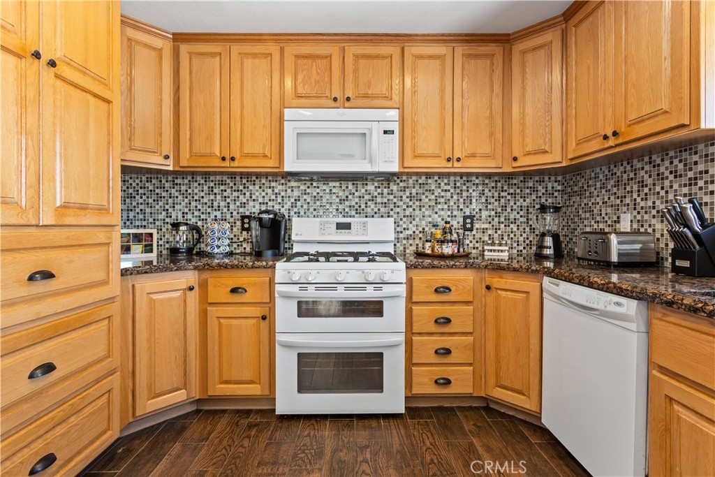 58338 Desert Gold Drive