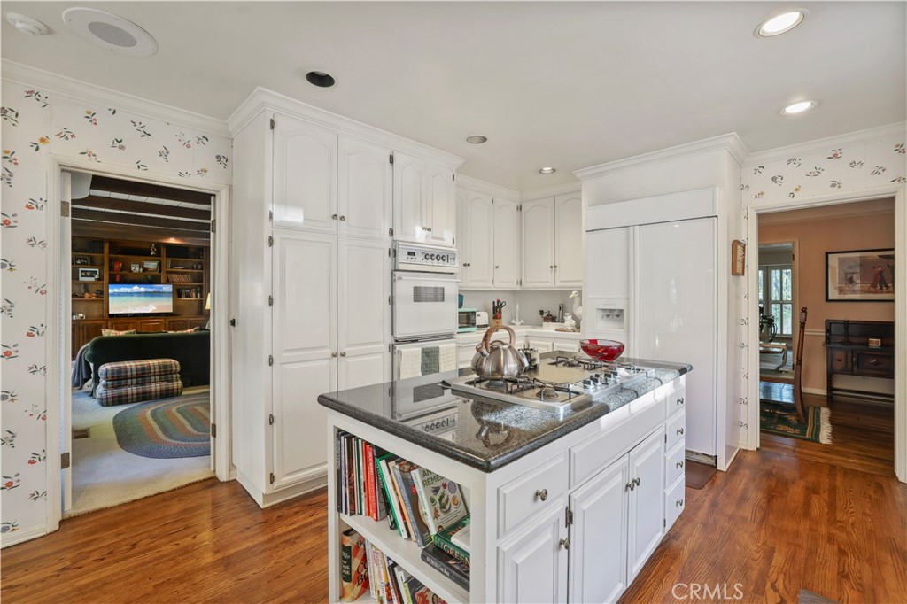 14015 Roblar Rd