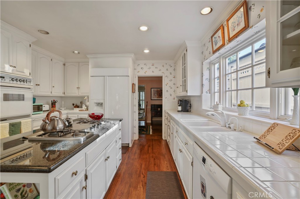 14015 Roblar Rd