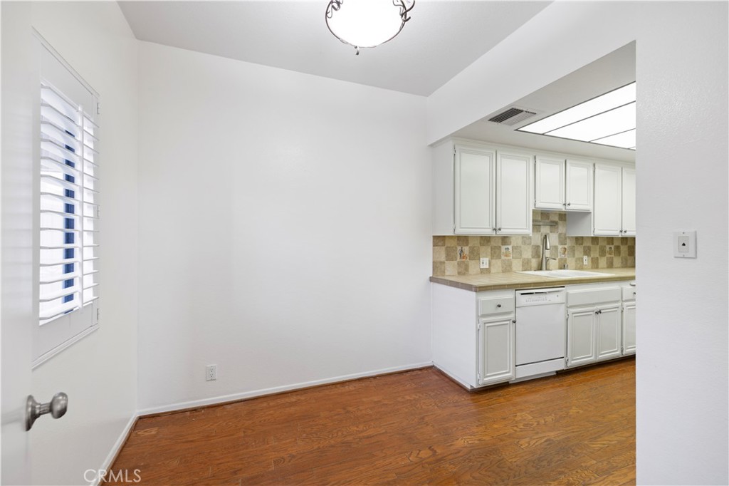 14844 Dickens 308