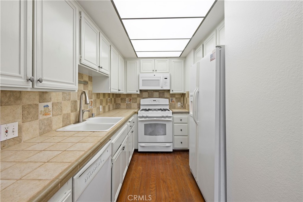 14844 Dickens 308