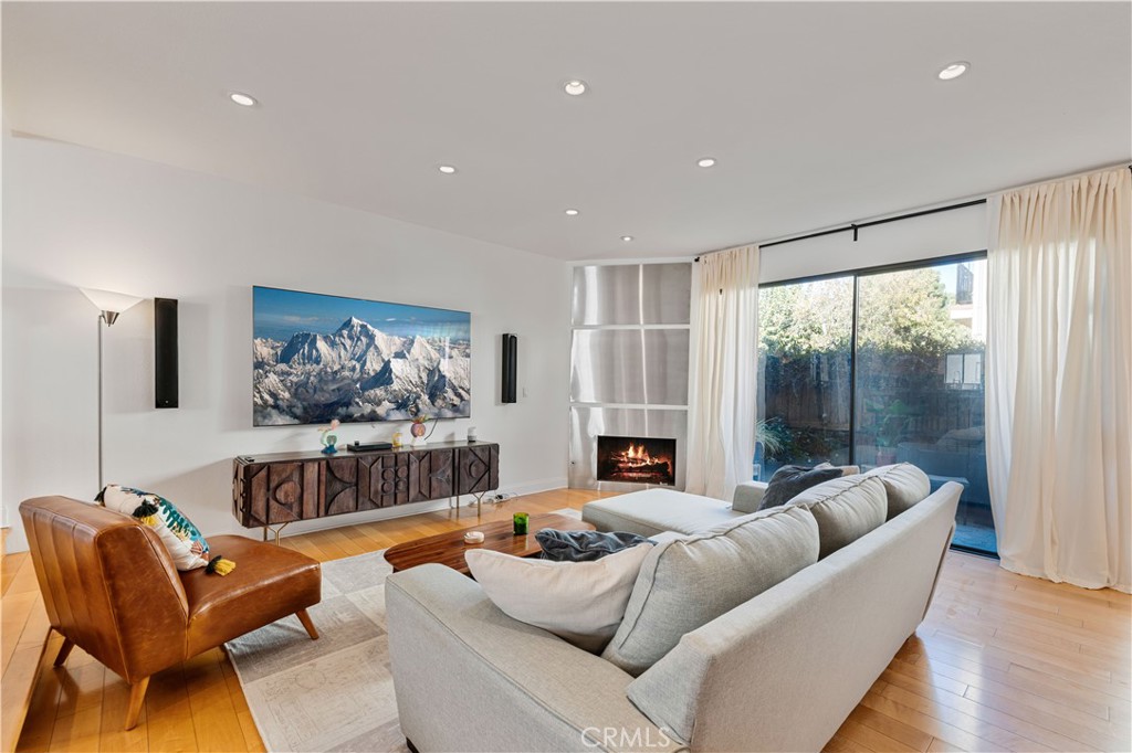 4222 Troost Avenue 21