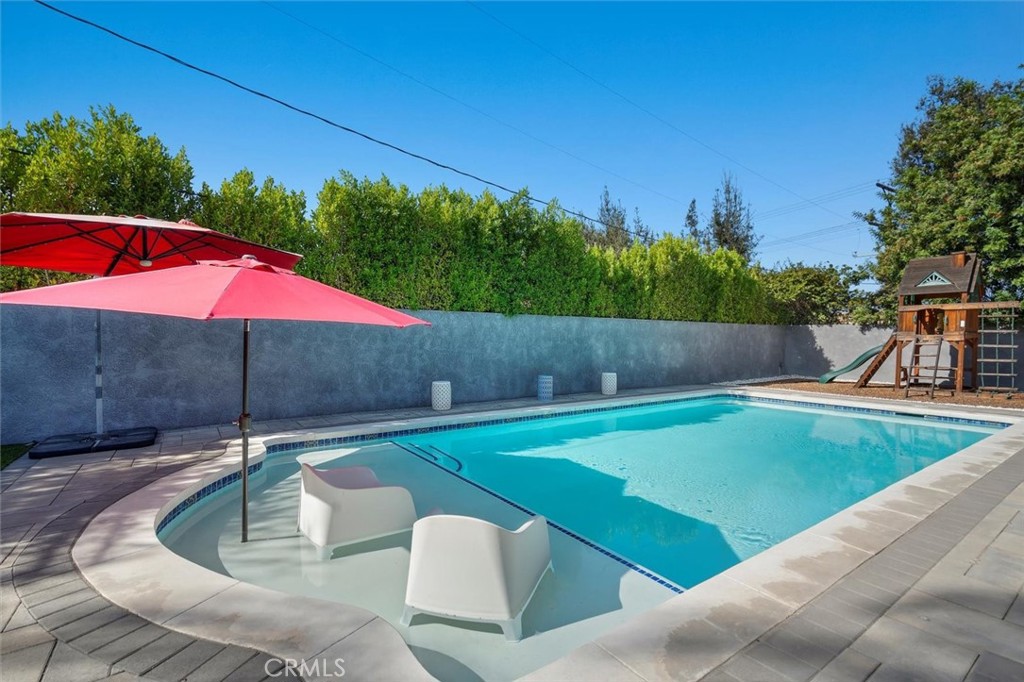 23701 Clarendon Street