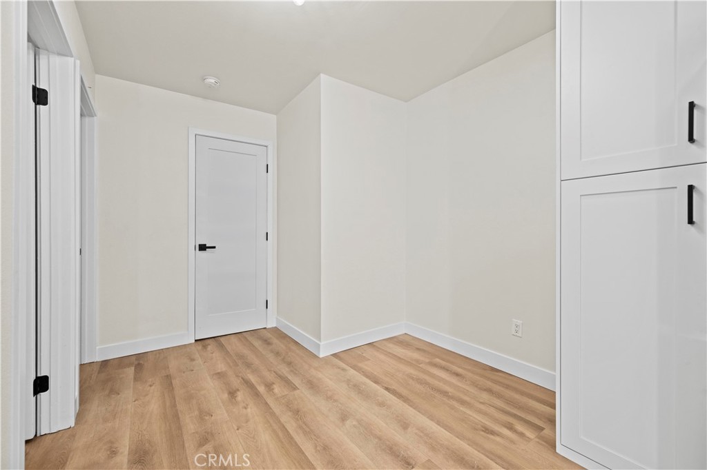 21209 De La Guerra Street