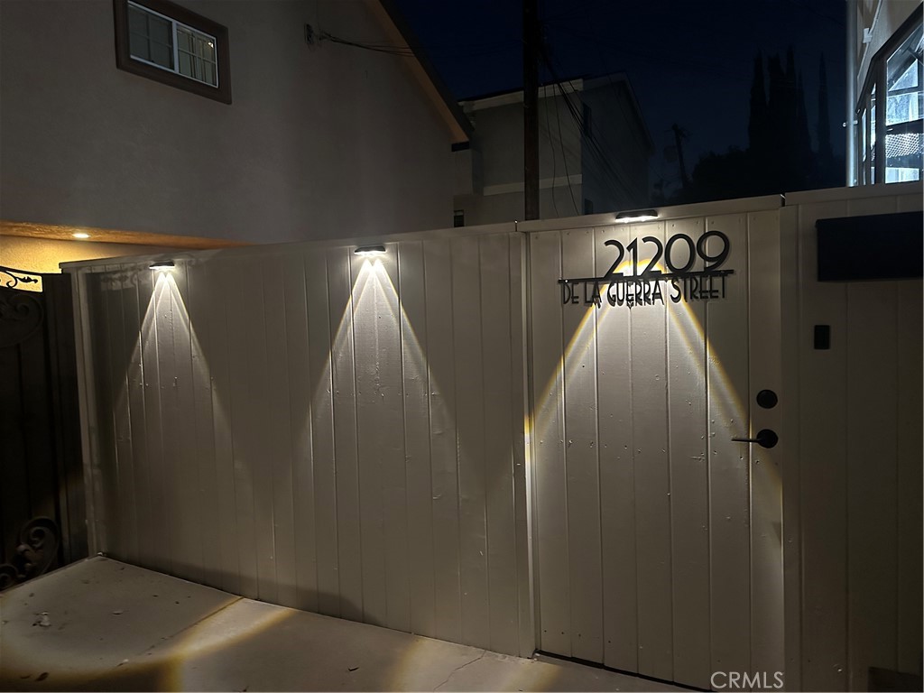 21209 De La Guerra Street