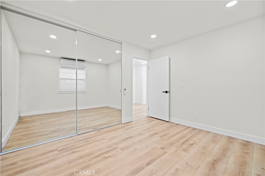 21209 De La Guerra Street