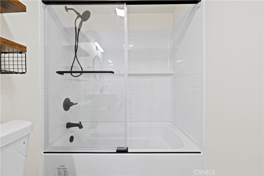 21209 De La Guerra Street