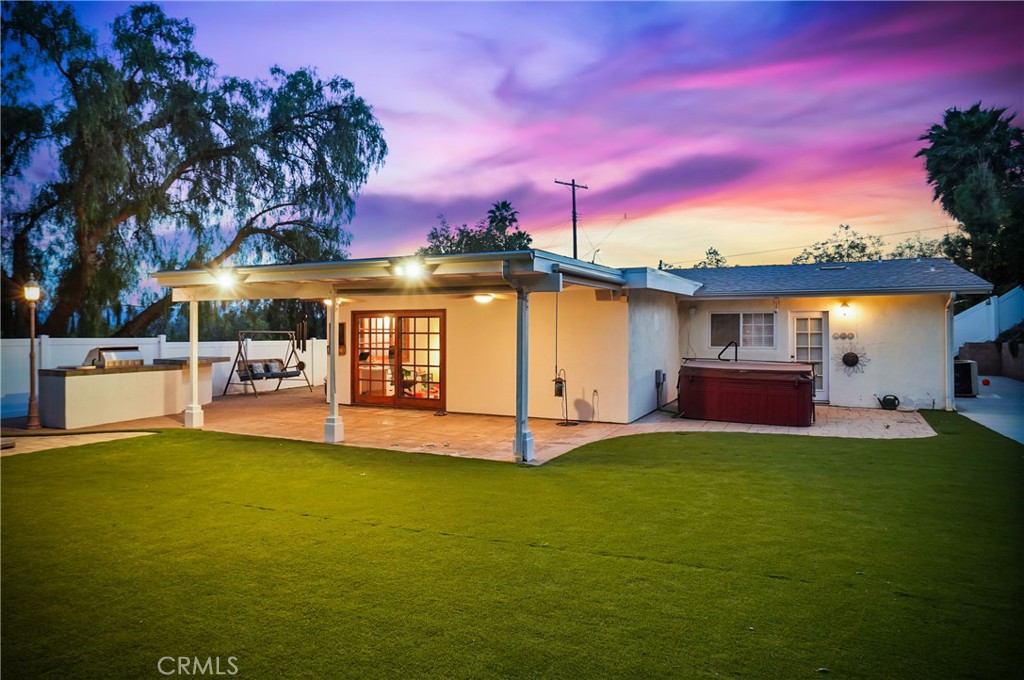7044 Scarborough Peak Drive