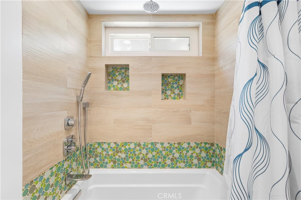 7044 Scarborough Peak Drive