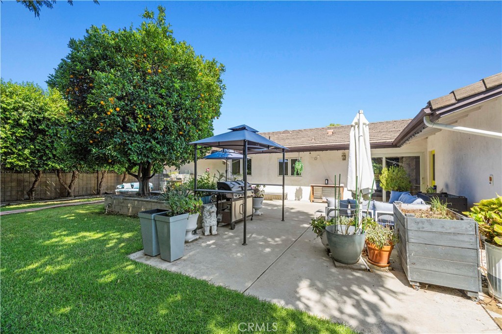 1520 Rugby Cir