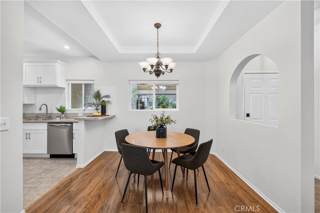 4301 Fulton Ave 105