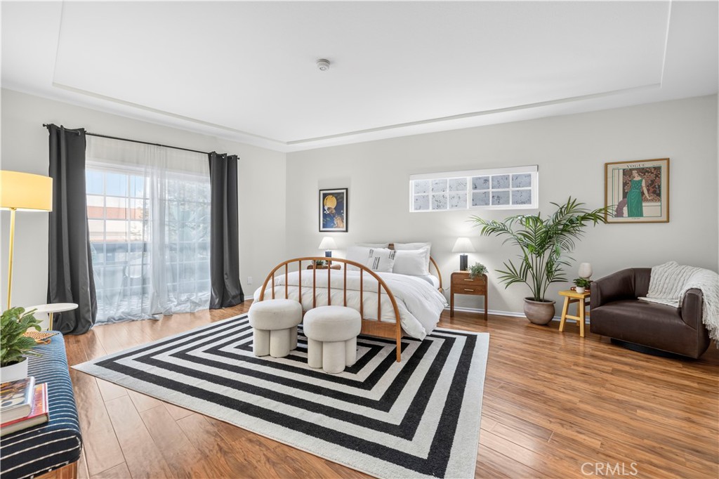 4301 Fulton Ave 105