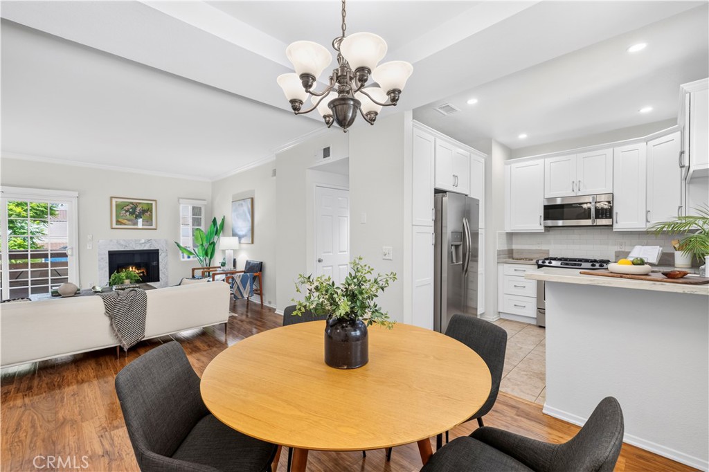 4301 Fulton Ave 105