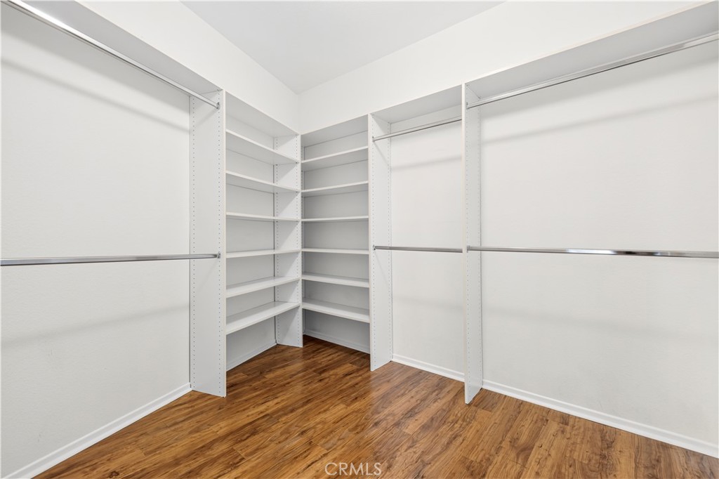 4301 Fulton Ave 105
