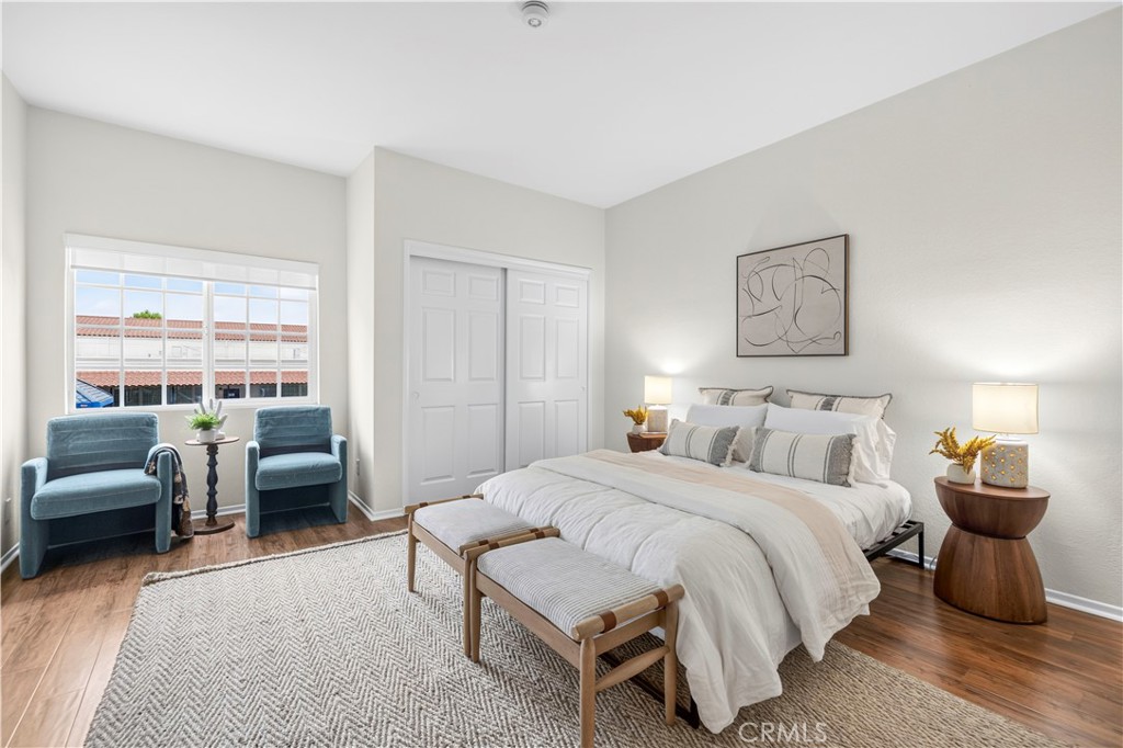 4301 Fulton Ave 105