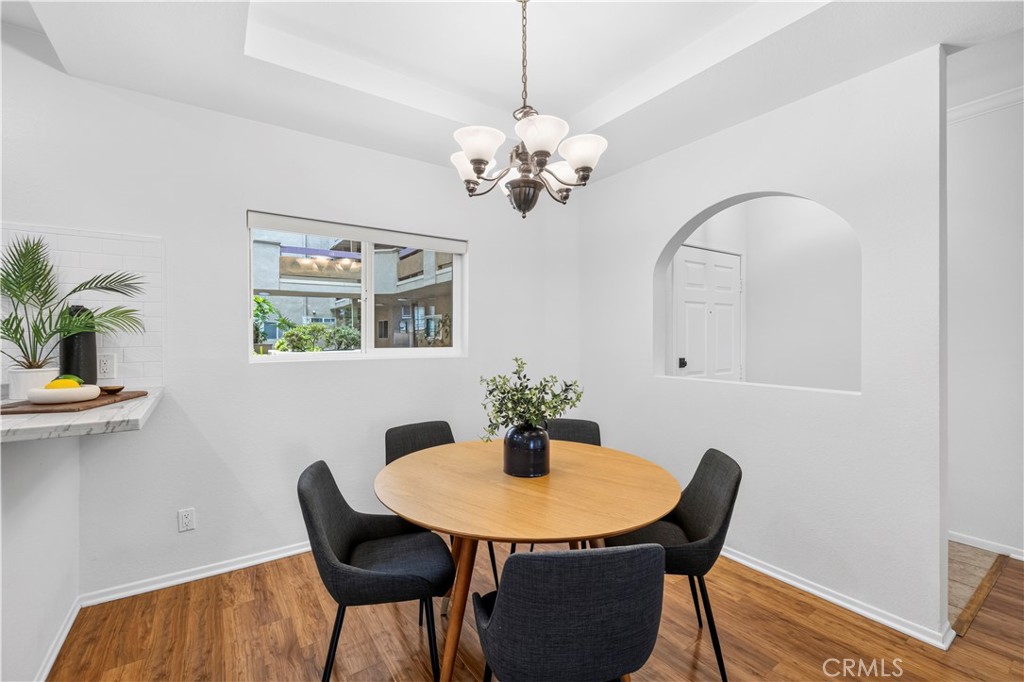 4301 Fulton Ave 105