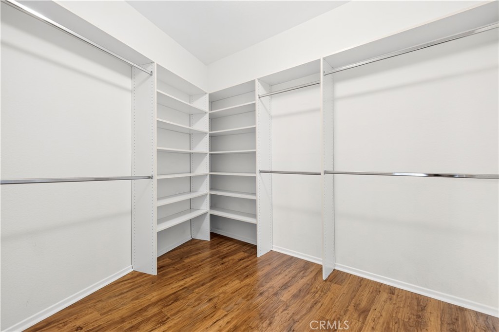 4301 Fulton Ave 105