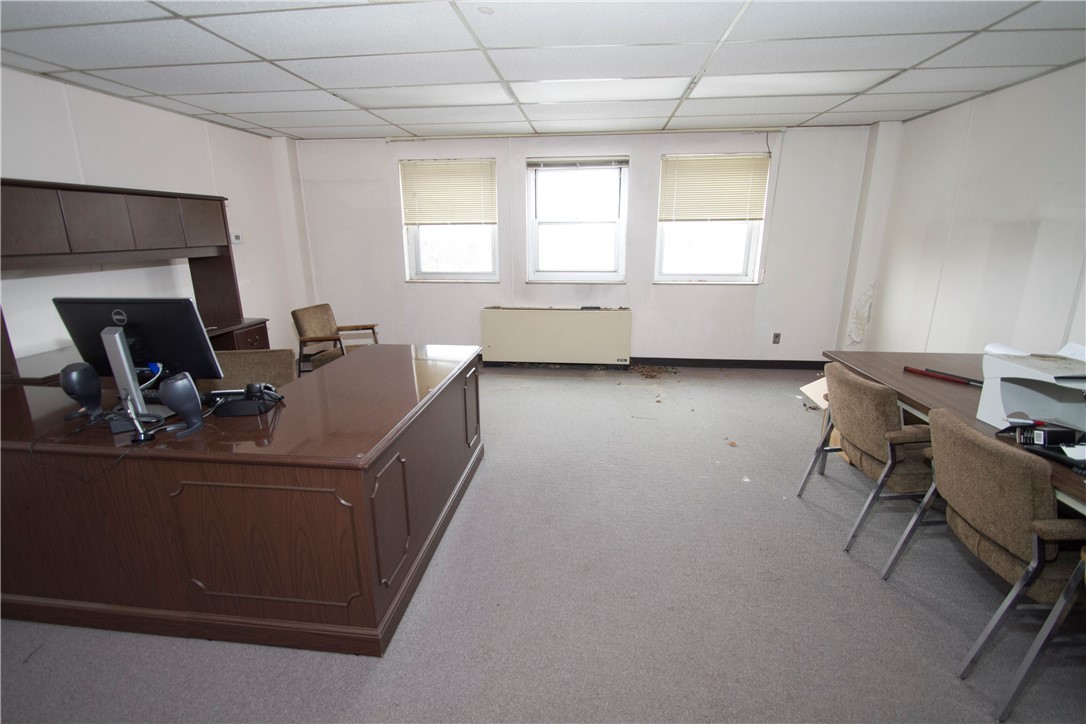 12245 Frankstown Rd