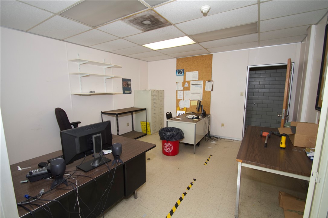 12245 Frankstown Rd
