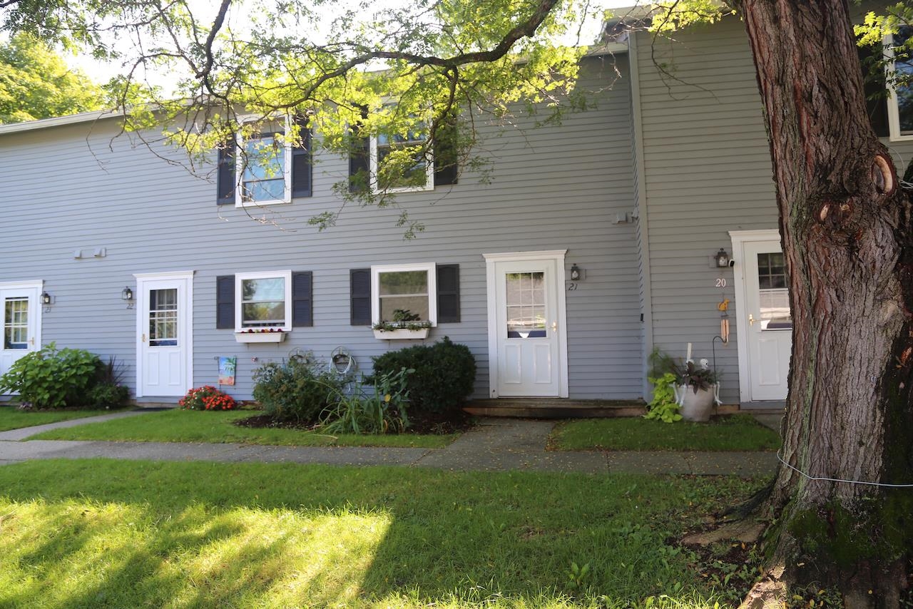 21 Densmore Drive Unit: 21